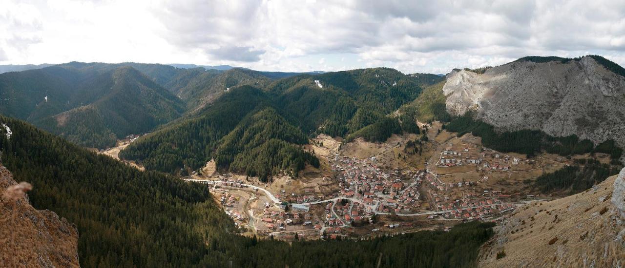 Къща край реката - Триград Екстер'єр фото